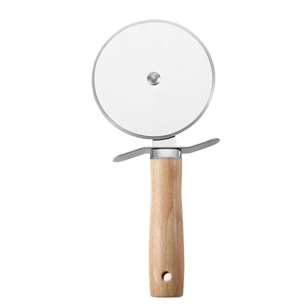 pizza cutter with wooden handle