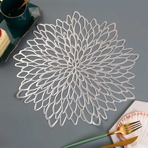 38cm Floral Cutout Table Mat