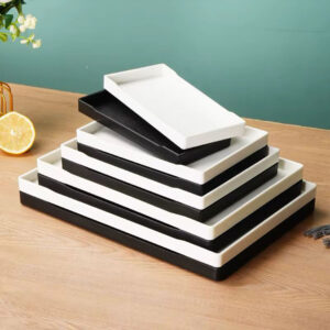 Modern Wood-Effect Serving Trays – Black & White