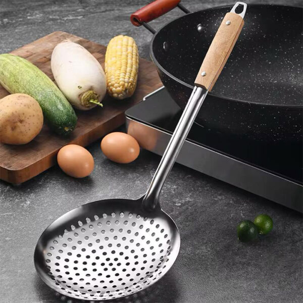 16" & 18" - S/Steel Skimmer with Wooden Handle