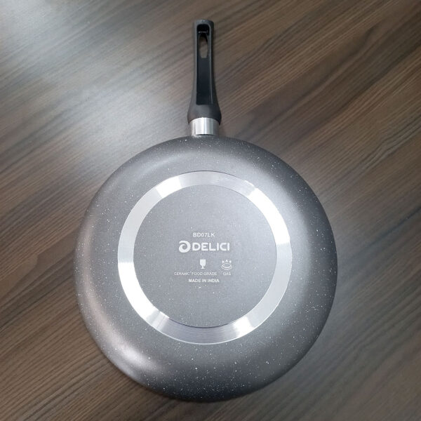 20 to 30cm Delici Nonstick Frying Pans