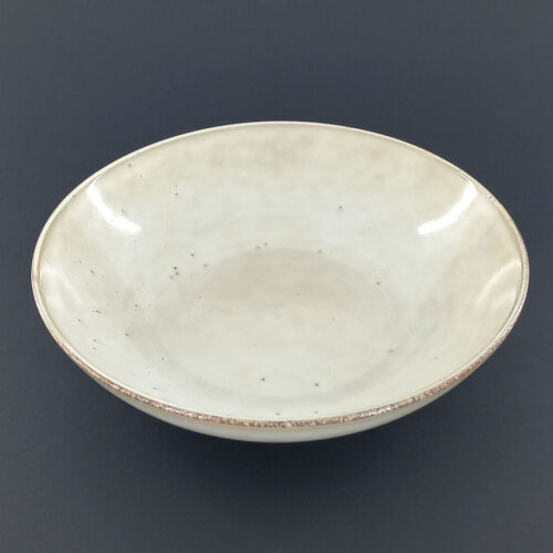 23cm Ceramic Deep Plate - Speckled Beige Reactive Glaze