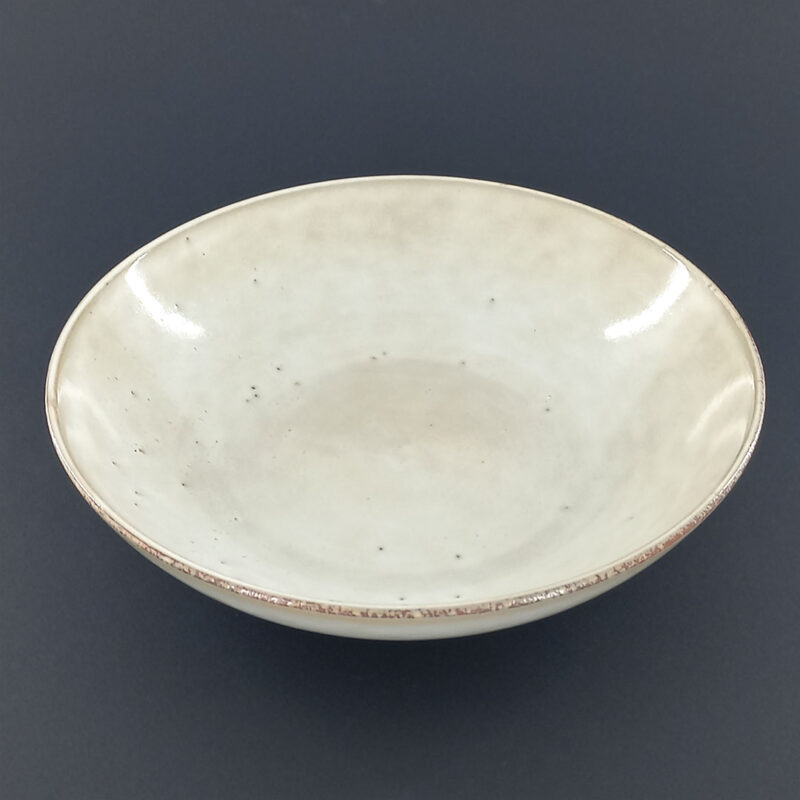 23cm Ceramic Deep Plate - Speckled Beige Reactive Glaze