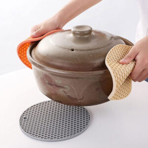 Heat Resistant Silicone Pot Placemat – 17.5cm Round Trivet
