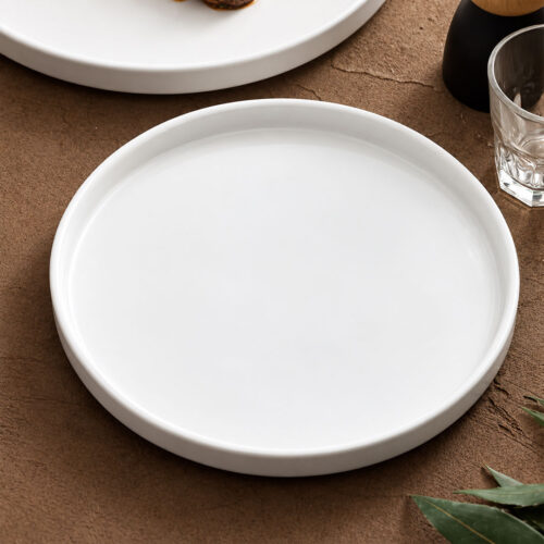 20-25cm Modern White Porcelain Plate with Raised Rim
